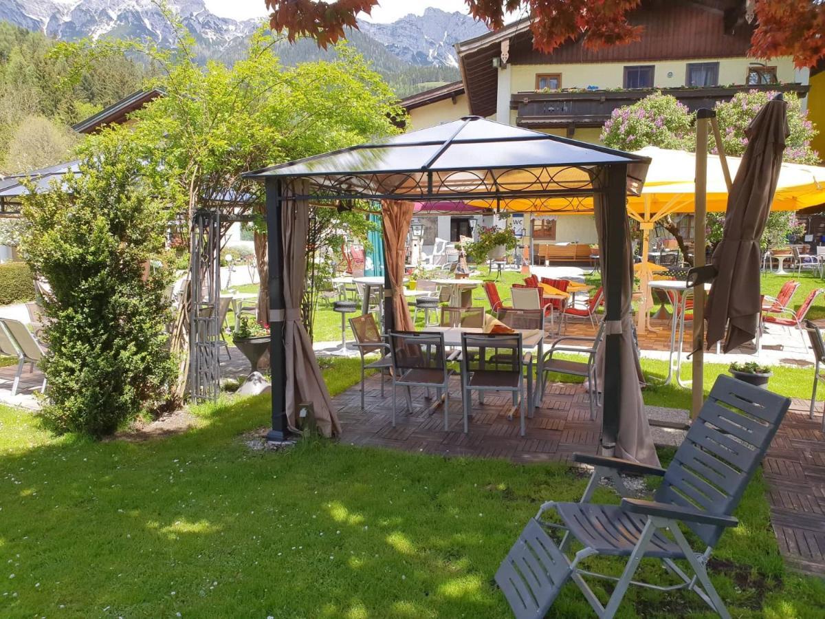Ferienhotel Lindenhof Леоганг Екстериор снимка