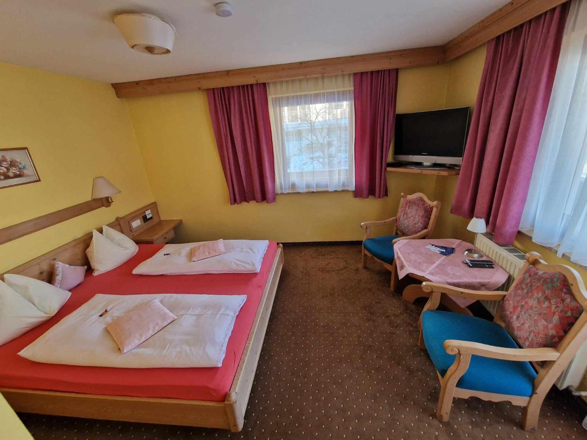 Ferienhotel Lindenhof Леоганг Екстериор снимка