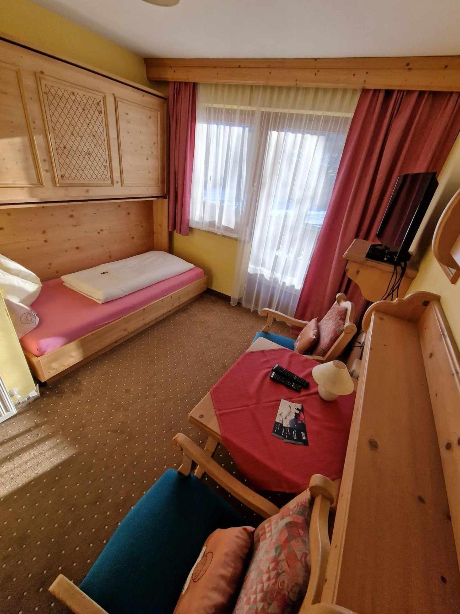 Ferienhotel Lindenhof Леоганг Екстериор снимка