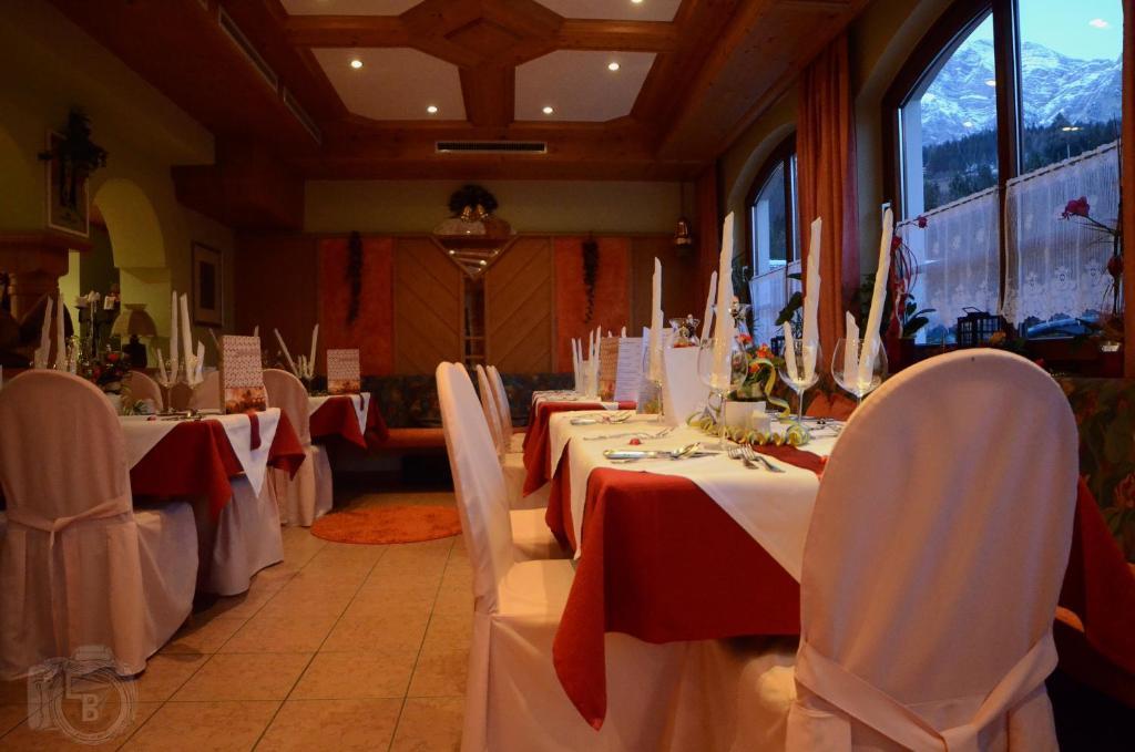 Ferienhotel Lindenhof Леоганг Екстериор снимка