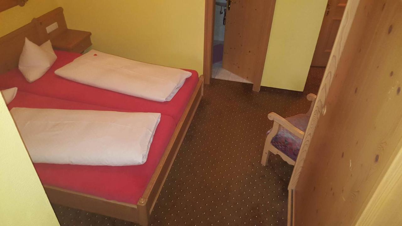 Ferienhotel Lindenhof Леоганг Екстериор снимка